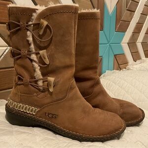 UGG Women's Brown Leather Kona Toggle Winter Boots with Sherpa Size 8